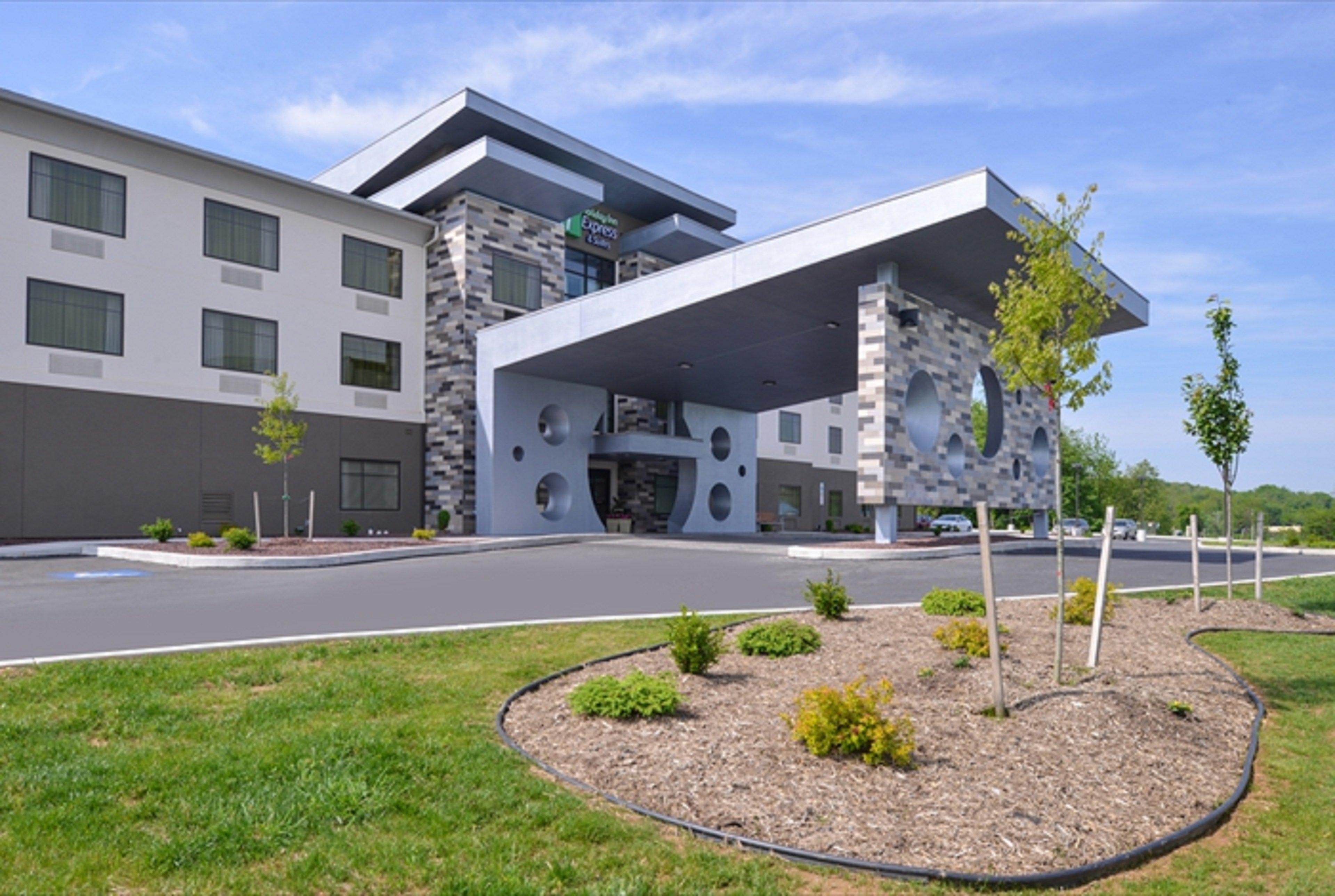 Holiday Inn Express & Suites Shippensburg By Ihg Exterior foto